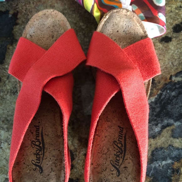 Lucky Brand Orange Wedges - Picture 5 of 6